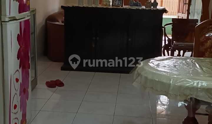 Hunian Luas di Kopo Elok - 5 Kamar, Akses 2 Mobil 2