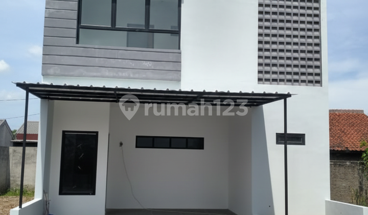 Rumah Baru di Kota Madya, Bonus Kitchen Set di Margahayu Raya