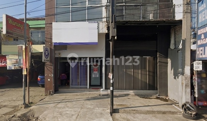 Main Road Shop House in Cibeureum, Ideal for Business in a Busy Area 1