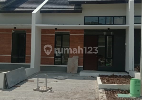 Rumah Minimalis di Taman Kopo Indah - Siap Huni Dekat Tol Kopo