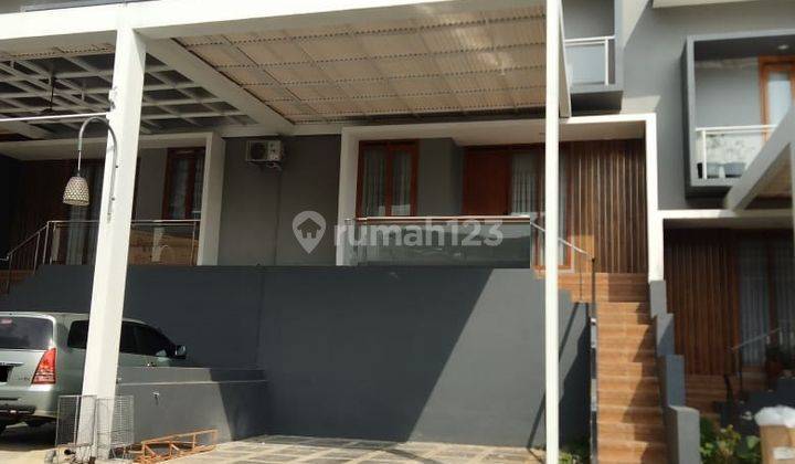 Rumah Modern Dekat Taman Bermain di Bali Garden City View, Awiligar 1