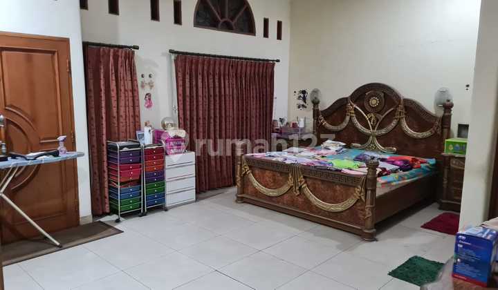 Rumah Luas, Akses Jalan Lebar Dan Lingkungan Asri di Batununggal 2