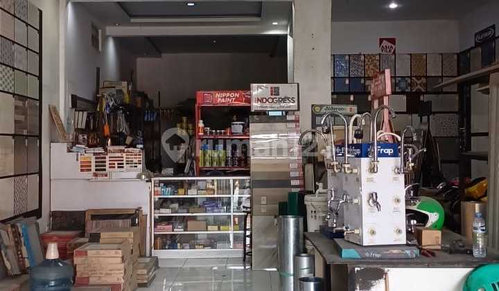 Prime Location in Kiaracondong! Ready-to-Use Main Road Shop House