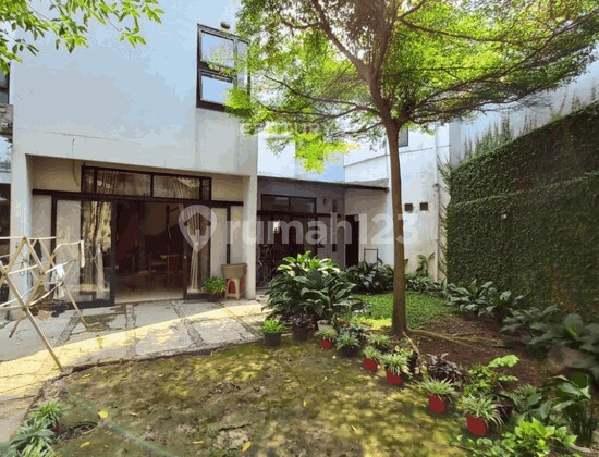 Rumah Pojok Ada Halaman Di Belakang Area Puri Bintaro - 6714