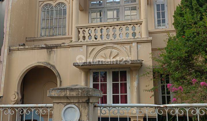 Rumah Legenda Wisata Cleopatra Bogor Cileungsi 1
