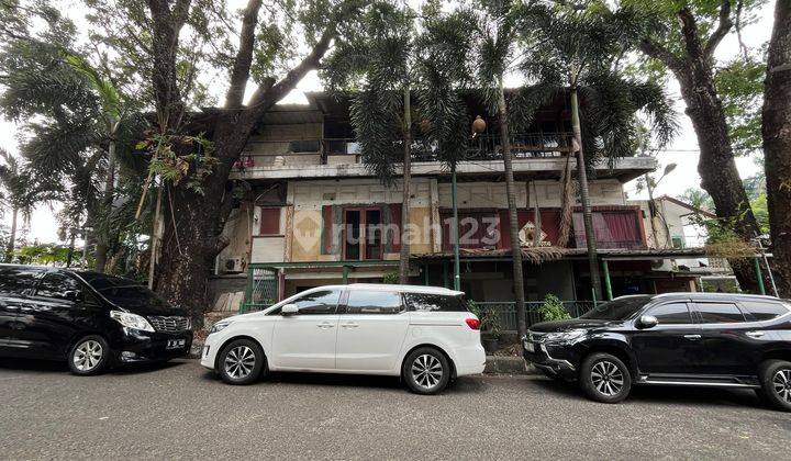 Gedung Kebayoran baru jl Langsat II jakarta selatan 1