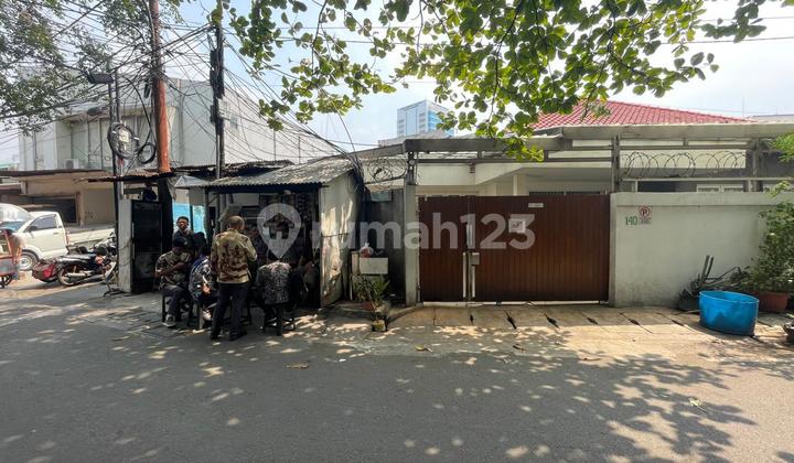 Rumah Bendungan Hilir Jl Pejompongan Jakpus