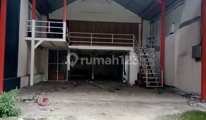 Bank Auction House at Pinangsia III Street, Pinangsia, Tamansari, West Jakarta.