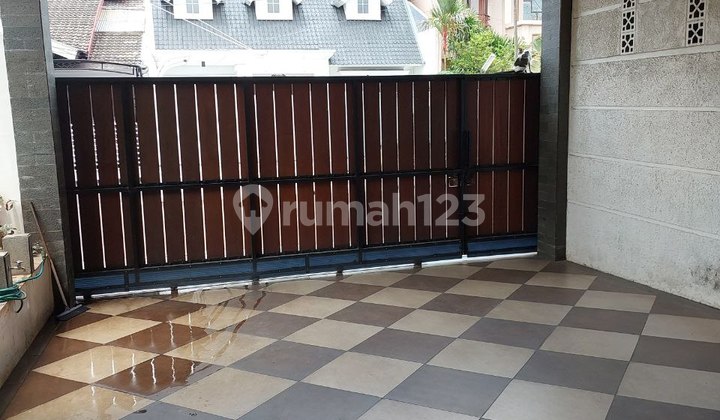 For Sale Ready-to-Occupy House in Bumi Bintsro Housing Complex, Pesanggrahan, South Jakarta 2