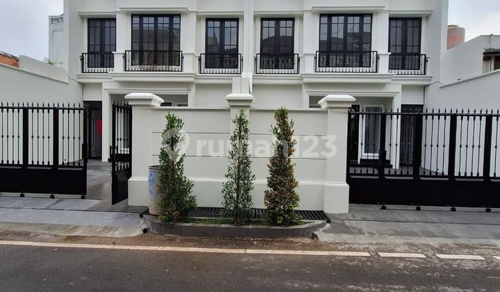 Rumah Brand New Design American Clasic Di Cempaka Putih 