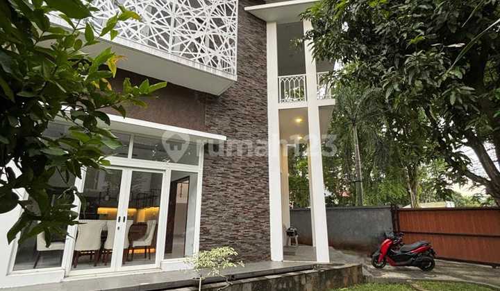 Comfortable and Strategic House within a Complex in Rawasari, Cempaka Putih. 2