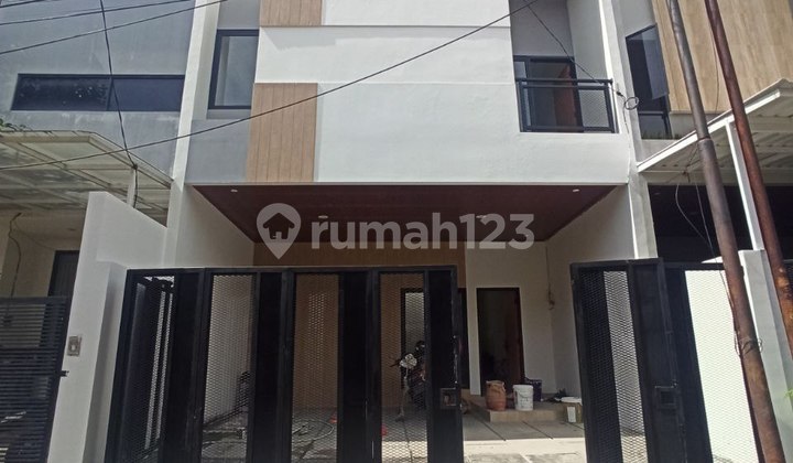 Brand New Modern 2 Lt Startegis Dlm Komplek Cipinang Jaya 1
