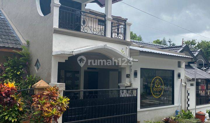 Rumah Bagus Siap Huni  Depan Taman 1