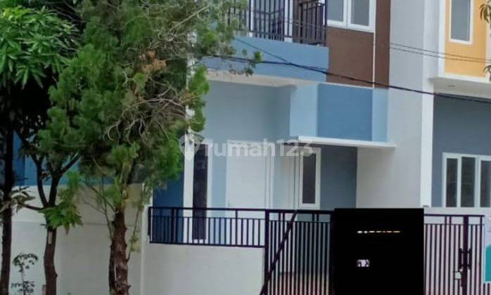 DIJUAL RUMAH BARU MILENIALIS 2 - LANTAI,STRATEGIS HARGA EKONOMIS DI PERUM.GADING GRIYA LESTARI,JAKARTA - UTARA 2