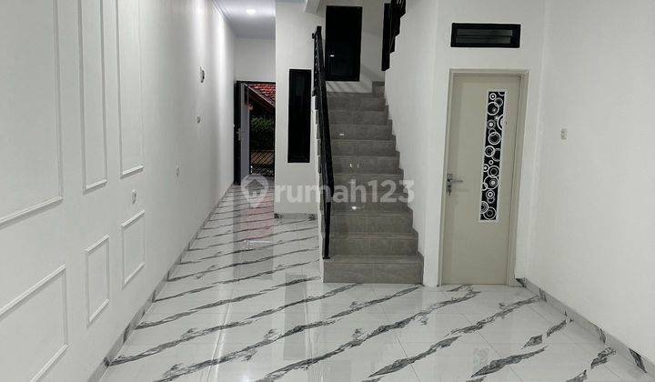 Dijual Cepat 1-unit Rumah Baru Indent 3-lantai, Harga Murah, Hunian Aman & Nyaman, Lokasi Strategis Jl.dukuh Barat - I, Tanjung Duren Utara,jakarta - Barat, Dekat Mall Taman Anggrek & Central Park  2