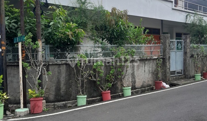 For Sale Quick House at the Corner, 2 Floors, Strategic Location, Jl. Ogan, Cideng, Central Jakarta - Near Main Road 2