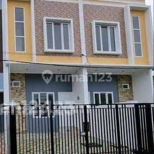 Dijual Cepat Rumah Baru Milenialist 2-lantai, Hadap Timur, Harga Murah, Lokasi Strategis Di Perumahan Gading Griya Lestari, Jakarta - Utara