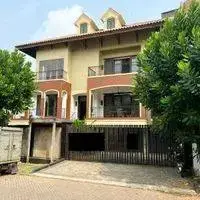 Dijual Cepat Rumah Di P I K, Posisi Rumah Di Hoek Hadap Timur & Selatan, Lokasi Premium & Strategis Jl. Walet Permai 3, Jakarta - Utara,dengan Private Swimming Pool 1