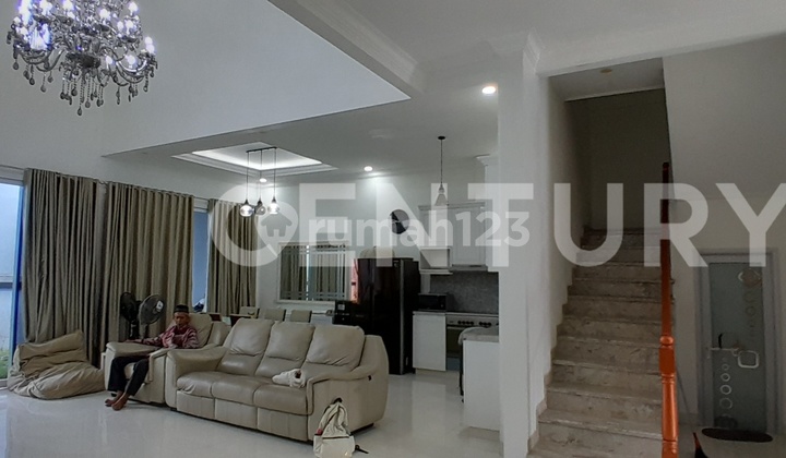 Rumah di Pusat Kota di Perumahan Baranangsiang Indah Bogor Rumah di Pusat Kota di Perumahan Baranangsiang Indah Bogor