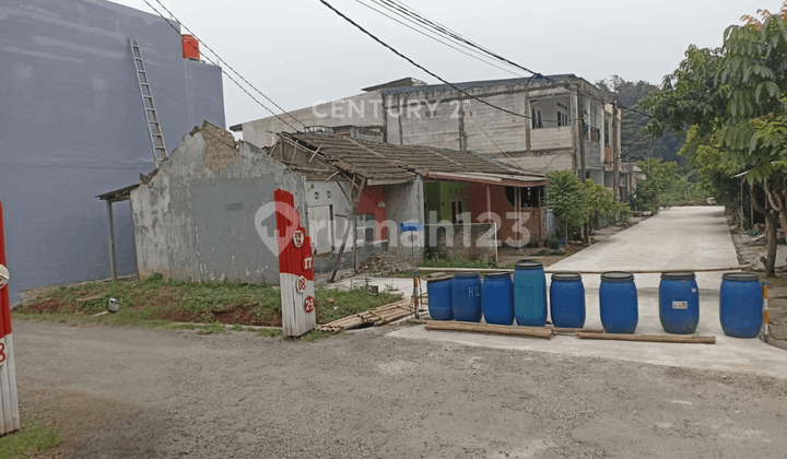 Bonus Land with Building in Permata Bintang Nanggewer Cibinong Bogor