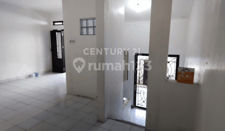 Strategic Location House In Bukit Cimanggu City Housing, Bogor
