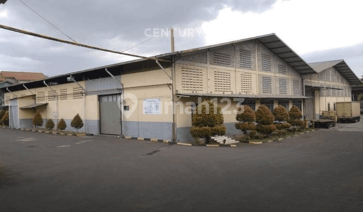 Strategic Warehouse Near Toll in Citereup Warehousing Area.