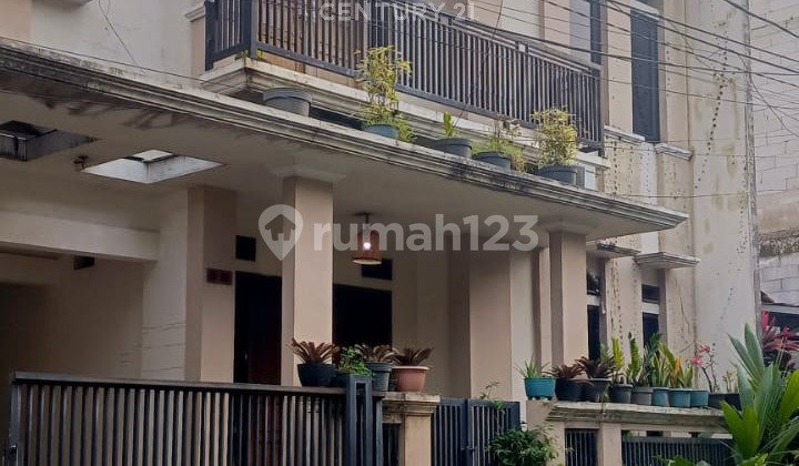 Rumah Turun Harga,Strategis Siap Huni di Pancoran Mas Depok 1