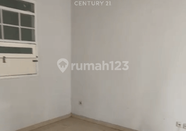 ruang tamu rumah akses tol view gunung