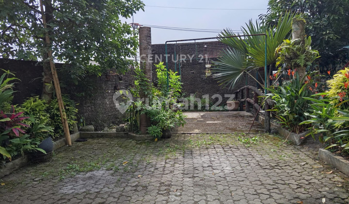 Rumah Luas Dekat Jalan Raya di Jl Nyalindung Sukamantri Taman Sar 2