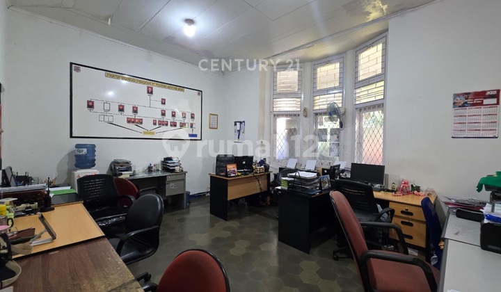 Former Office Building in Strategic Commercial Area, Pasteur Street, Bandung Former Office Building in Strategic Commercial Area, Pasteur Street, Bandung