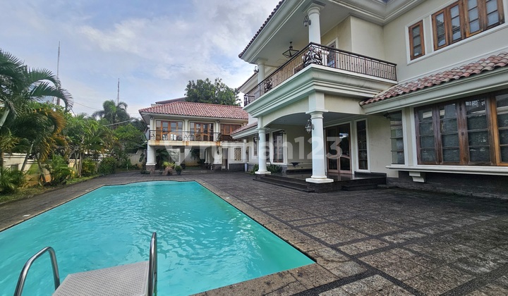 Nego Sampe Jadi Rumah Mewah Private Pool, Lantai Marmer Import Italy di Taman Kedoya Baru Jakarta Barat