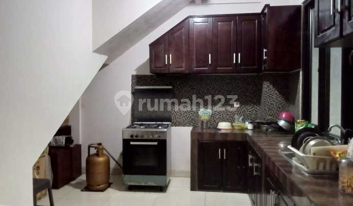 Nice Ready-to-Occupy House in DKI Meruya Plot, West Jakarta 2