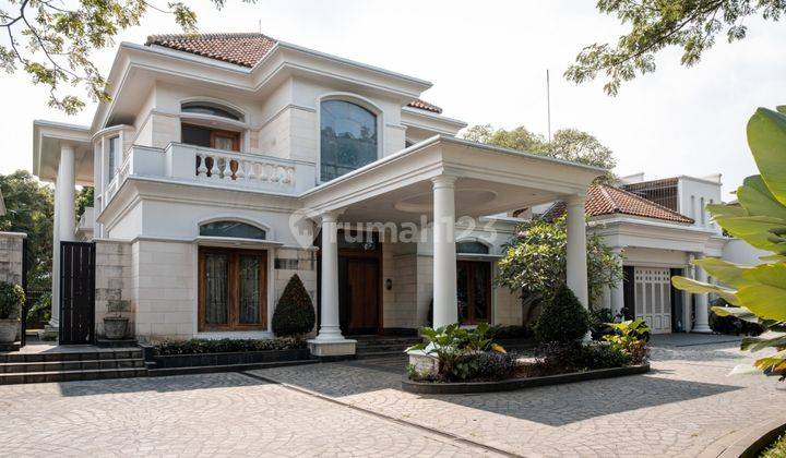 Rumah Mewah Ada Kolam Ronang Dengan View Golf Di Modernland Tangerang 1