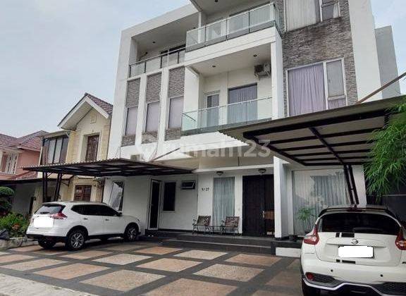 Rumah 3 Lantai Private Pool Siap Huni di Alam Sutera 1