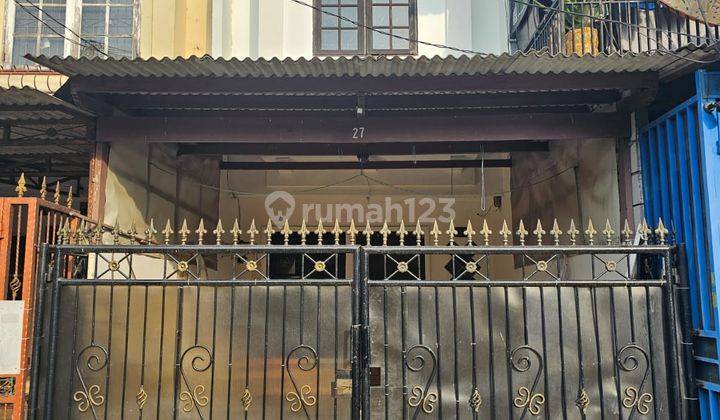 Rumah 2 Lantai, Rapi Siap Huni di Taman Palem Jakarta Barat 1