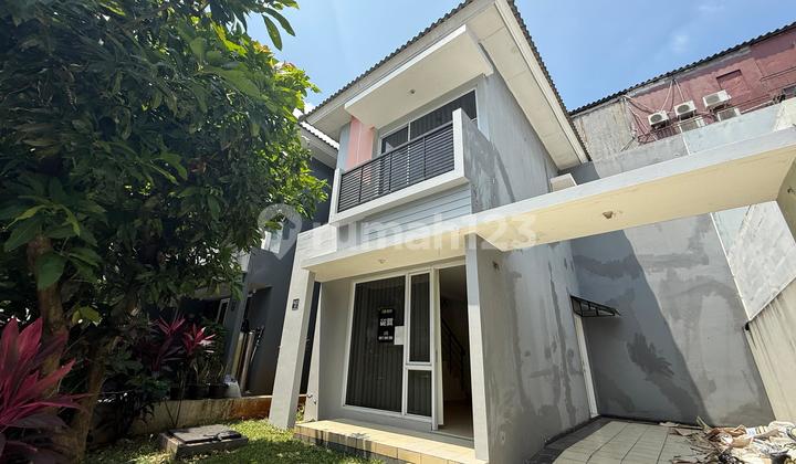 Neat House Ready to Occupy in Azalea Cluster, Gading Serpong Neat House Ready to Occupy in Azalea Cluster, Gading Serpong