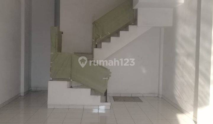 Ruko Baru di Jendral Sudirman, 4.5 Lantai, Siap Pakai 2