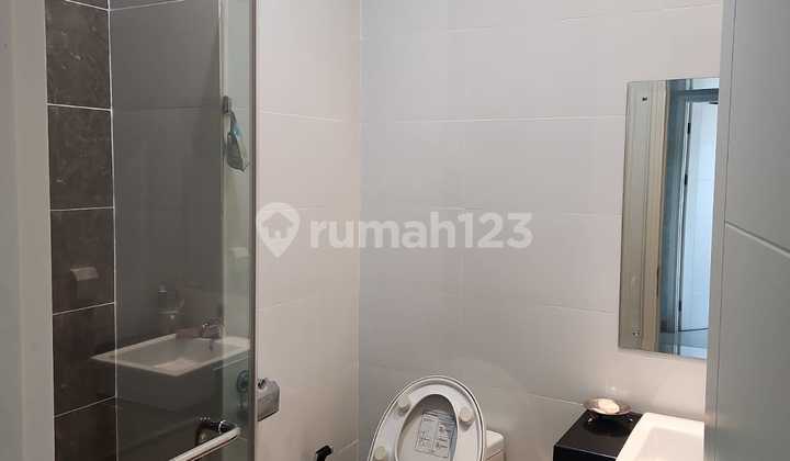 Cluster Flamingo The Spring 2 Floors, Ready to Occupy 2