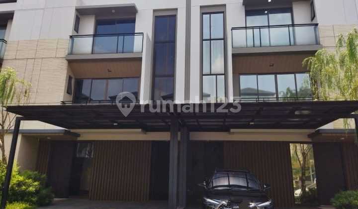 Beautiful Ready-to-Occupy House in The Elite Area, The Zora BSD City