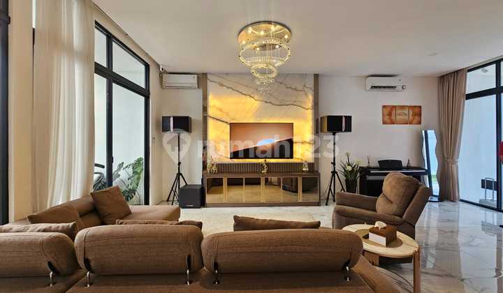 Cluster Brava Himalaya Lippo Karawaci, Ready-to-Occupy 2-Story House 1