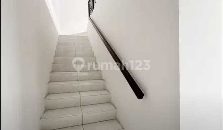 Rumah Rapi Siap Huni Di De Park Bsd Serpong Tangerang 2