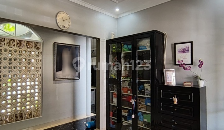 Rumah Full Renovasi Furnished di Cluster Alicante Gading Serpong Tangerang 2