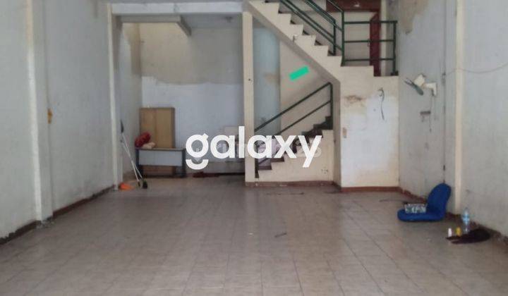 Ruko Raya Dukuh Kupang 2