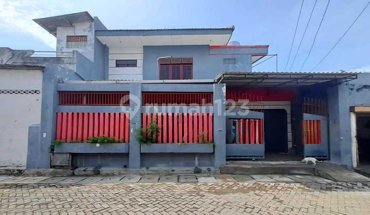Rumah Krembangan 2 Lantai. Row 2,5 Mobil. Rumah Krembangan 2 Lantai. Row 2,5 Mobil.