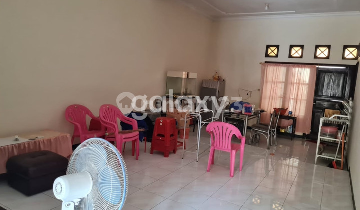 Lebak Indah House Near Kenjeran. One-Story House.