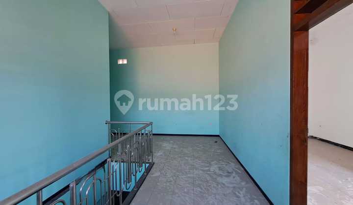 Rumah Krembangan 2 Lantai. Row 2,5 Mobil. 2