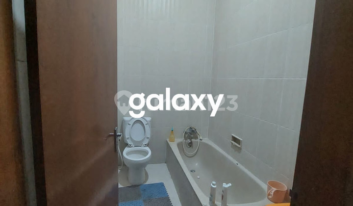 Merapi Commercial House Near Arjuno. Central Surabaya.