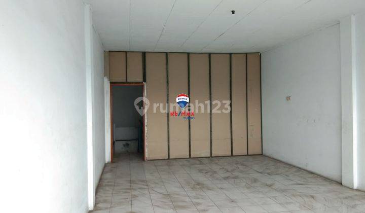 Di Jual Ruko 3 Lantai, S H M, Hadap Utara di Jl Peta Barat Jakarta Barat Unfurnish 2