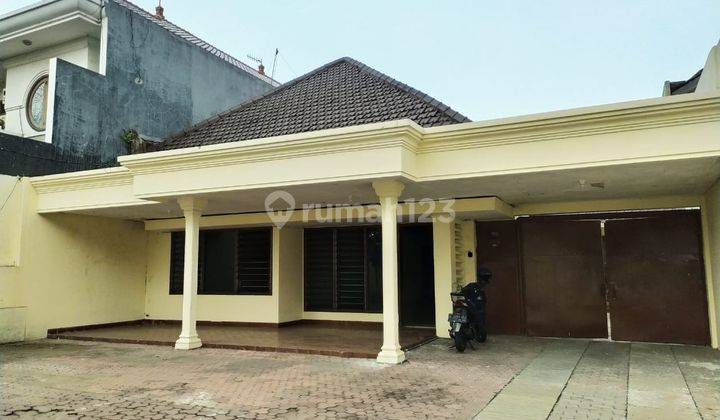 Rumah Usaha Jalan Imam Bonjol Kota Surabaya Halaman Luas Lokasi Strategis 2