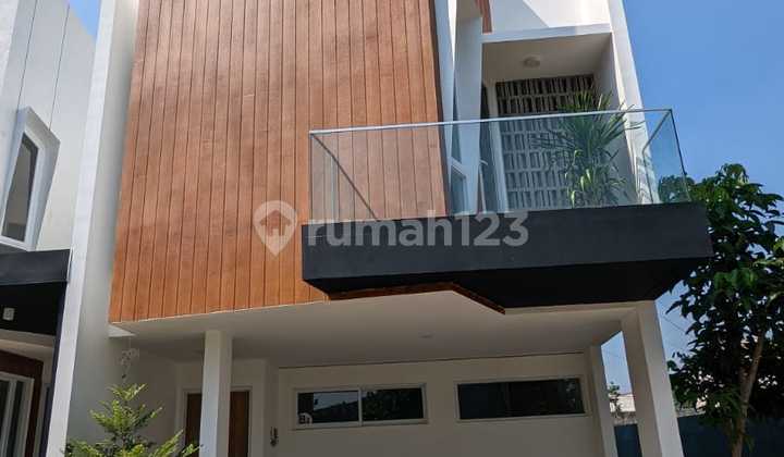Rumah Minimalisdi Bintaro Dekat Tol. Mall dan Stasiun.krl